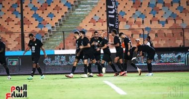 لاعبو فريق البنك الأهلى