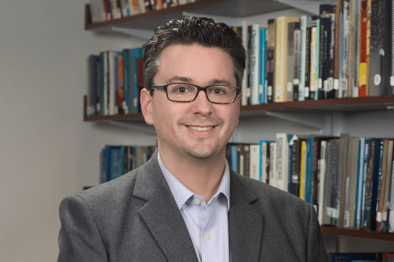 "أندرو مارش" الأستاذ المشارك في العلوم السياسية بجامعة ماساتشوستس (MIT)، ومؤلف كتاب "عن الديمقراطية المسلمة" (الجزيرة)