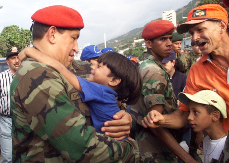 كان شافيز حريصًا على دعم قاعدته الشعبية