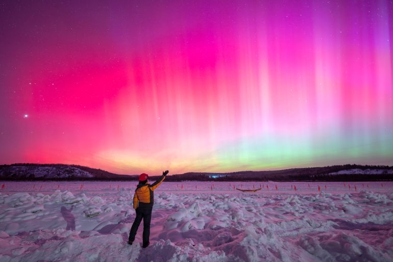 MOHE, CHINA - JANUARY 20: The aurora borealis lights up the sky on January 20, 2026 in Beiji Village, Mohe City, Heilongjiang Province of China. A recent geomagnetic storm created stunning aurora shows over Mohe, the northernmost town in China. (Photo by Chi Shiyong/VCG via Getty Images)