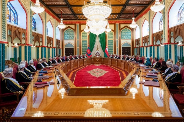 جانب من اجتماع لمجلس الوزراء العماني (وكالة الأنباء العمانية)