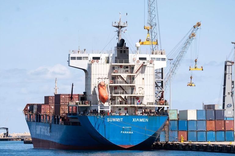 سفن بميناء مصراتة (المنطقة الحرة بمصراتة)