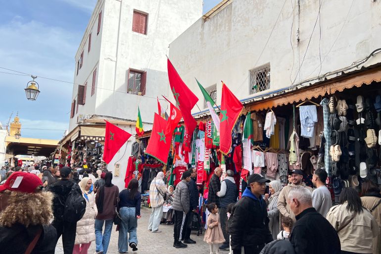 الحركة التجارية في المدينة القديمة للرباط (الجزيرة نت)