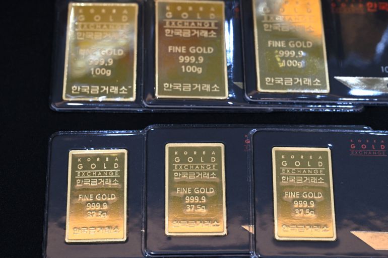 الذهب صعد 27% هذا العام بعد مكاسب بـ67% العام 2025 (الفرنسية)