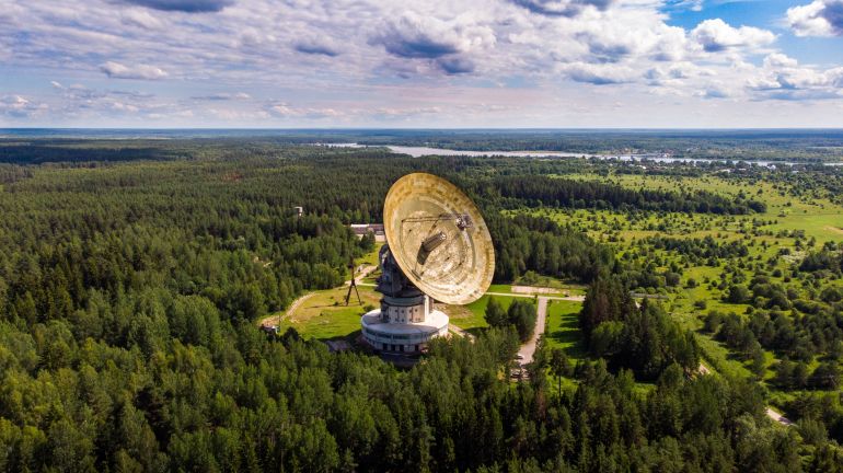 A huge radio telescope near Kalyazin on the Volga.