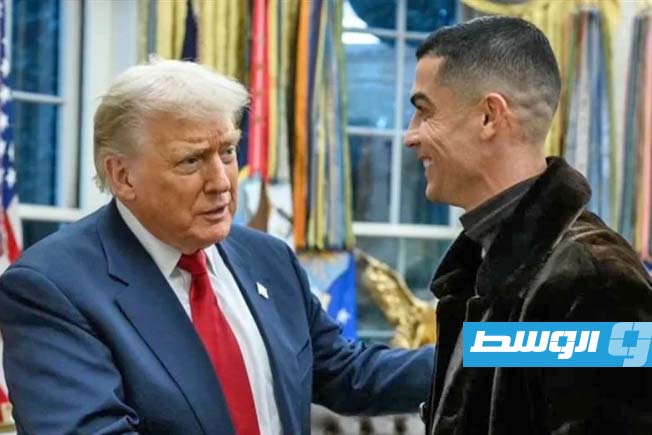 Video.. See how Trump and Ronaldo played soccer inside the Oval Office