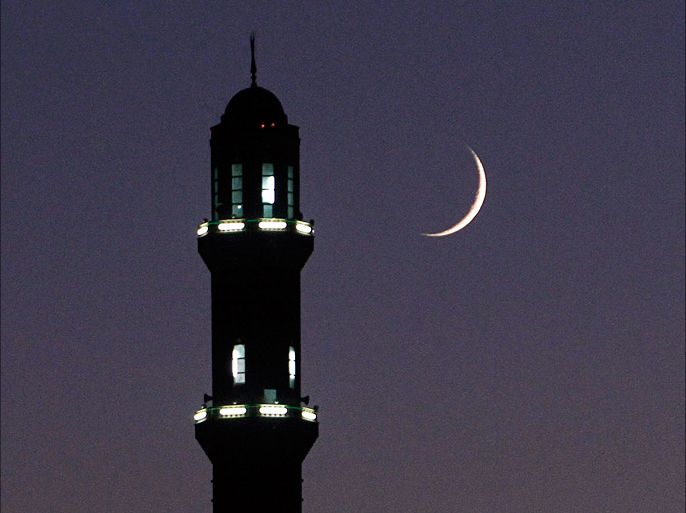 نحتاج أن نتعلم بعضا من علم الفلك عن حركة القمر في السماء (وكالة الأنباء الأوروبية)