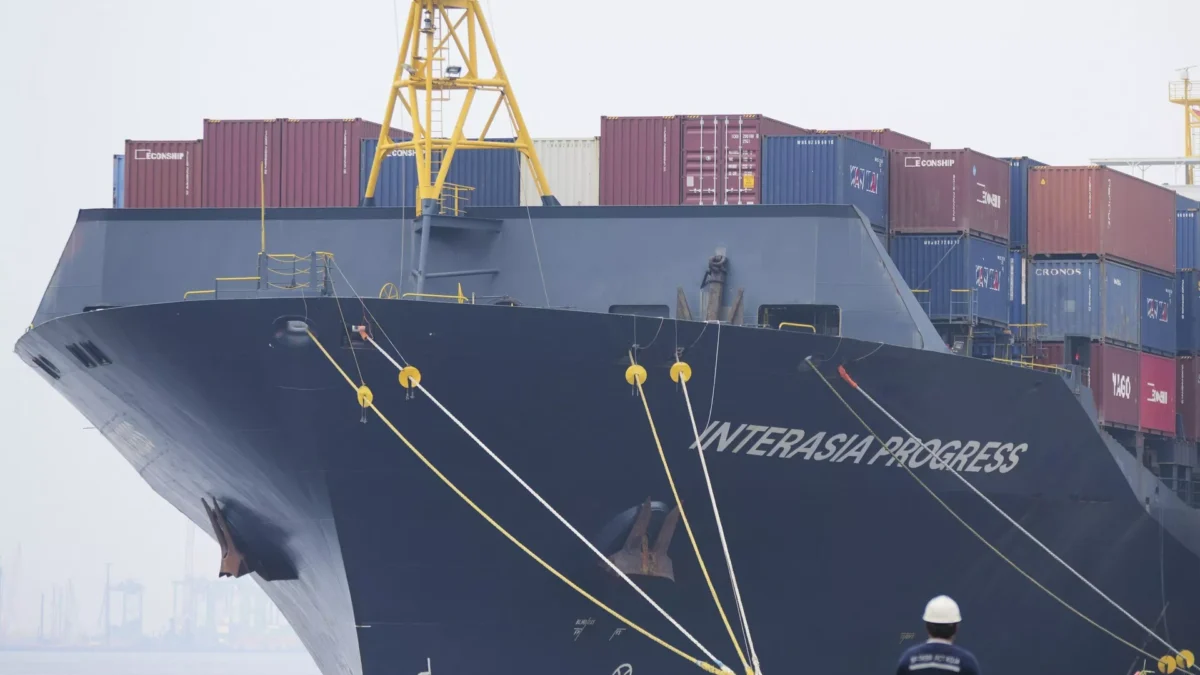 مباحثات تونسية مصرية لتعزيز الربط اللوجستي والتجاري